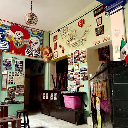 The Roof Backpackers Hotel Guadalajara Exterior photo