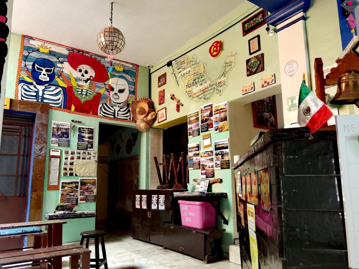 The Roof Backpackers Hotel Guadalajara Exterior photo