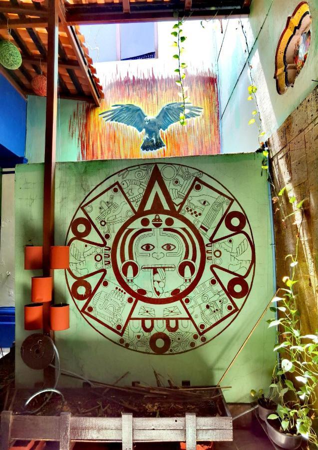The Roof Backpackers Hotel Guadalajara Exterior photo