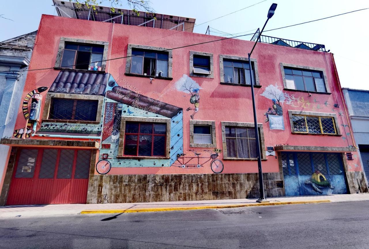 The Roof Backpackers Hotel Guadalajara Exterior photo