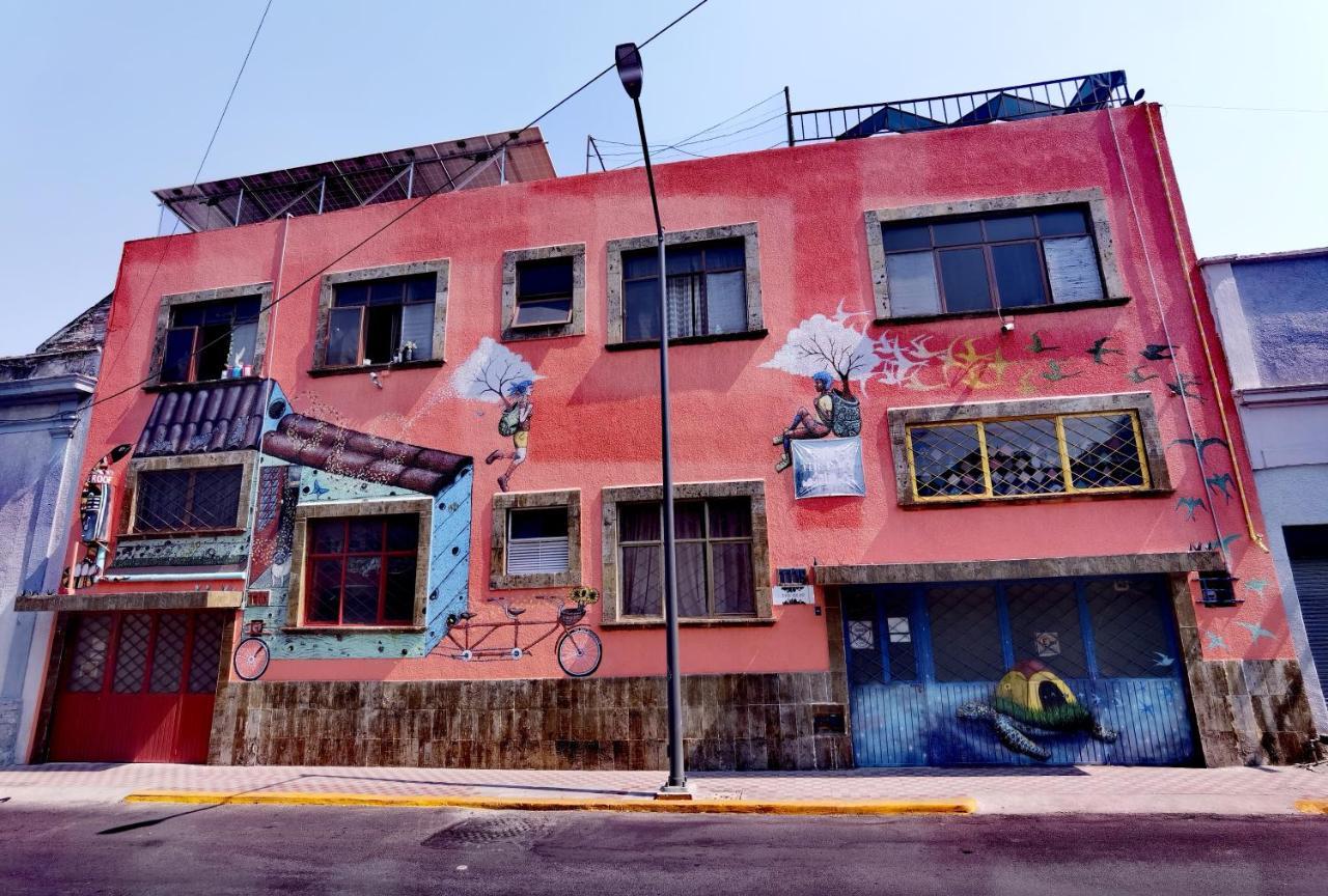 The Roof Backpackers Hotel Guadalajara Exterior photo