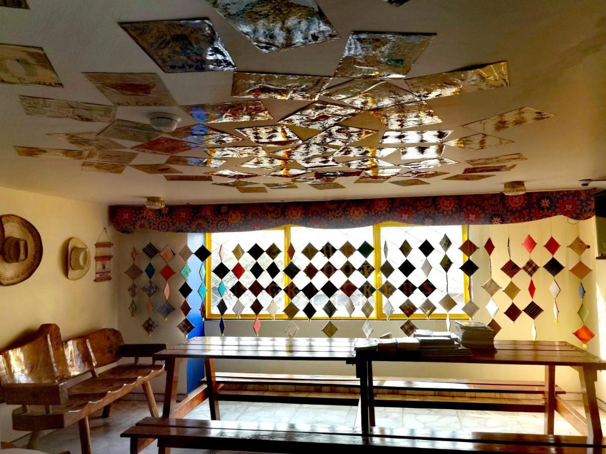 The Roof Backpackers Hotel Guadalajara Exterior photo