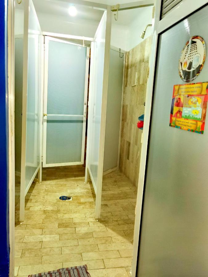The Roof Backpackers Hotel Guadalajara Exterior photo