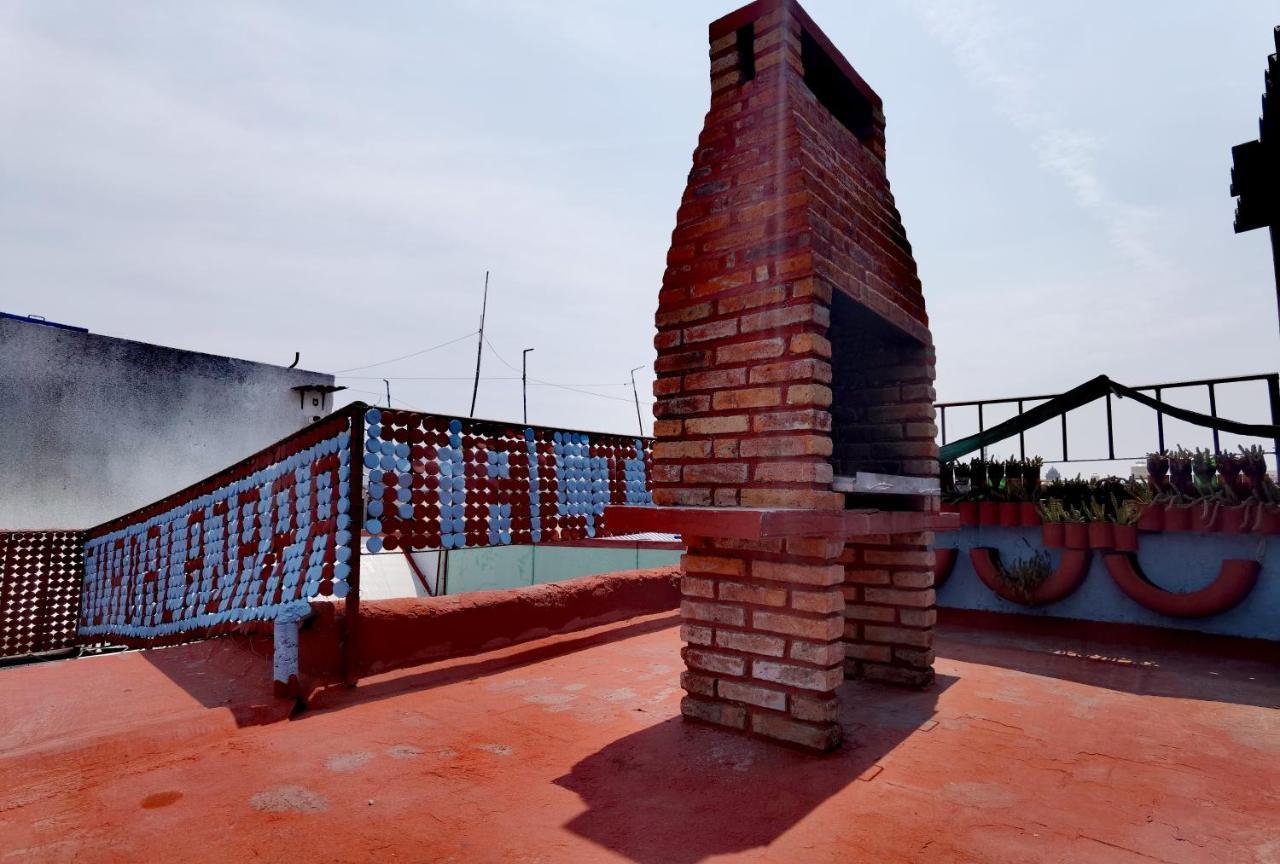 The Roof Backpackers Hotel Guadalajara Exterior photo
