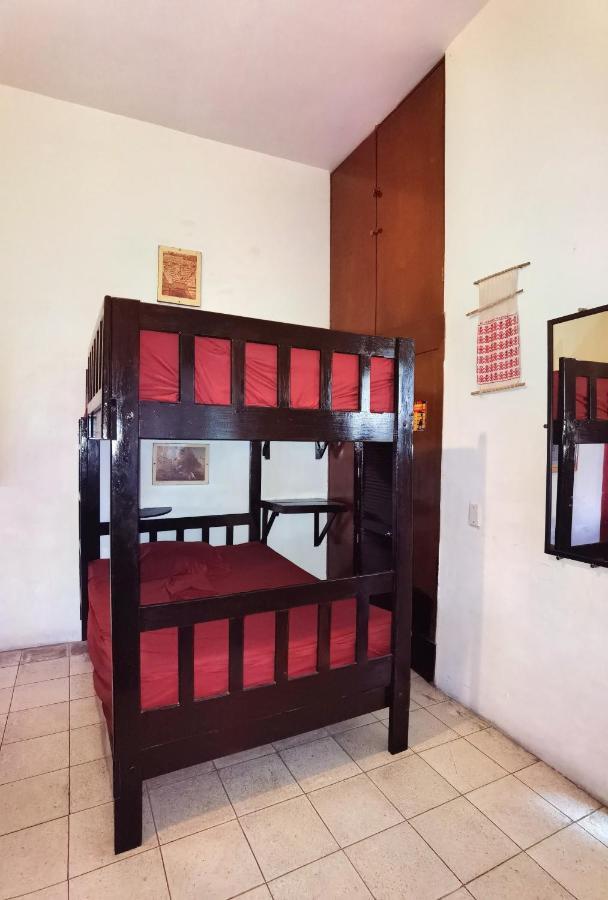 The Roof Backpackers Hotel Guadalajara Exterior photo