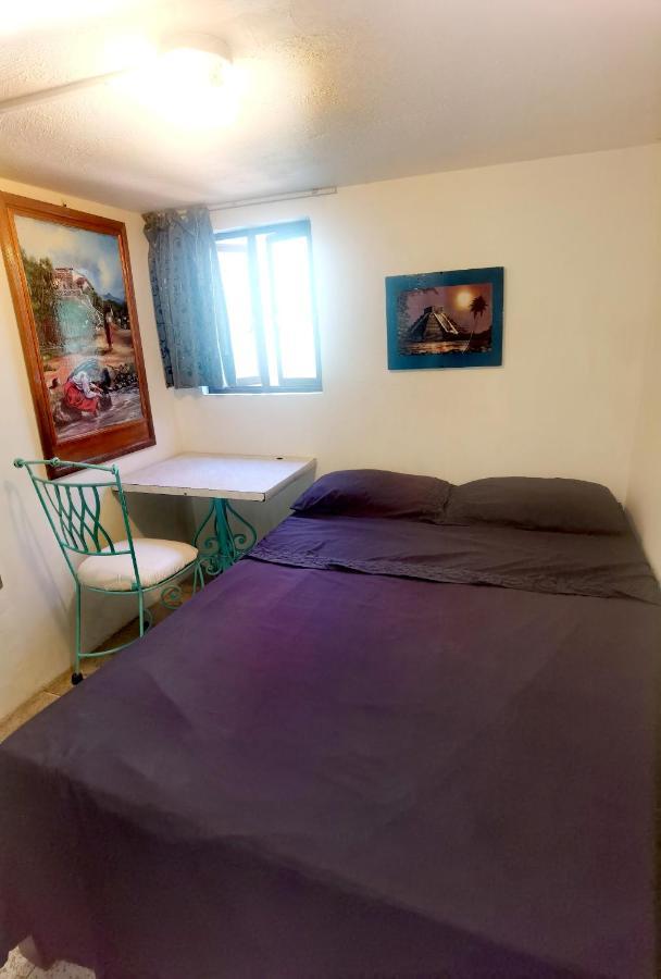 The Roof Backpackers Hotel Guadalajara Exterior photo