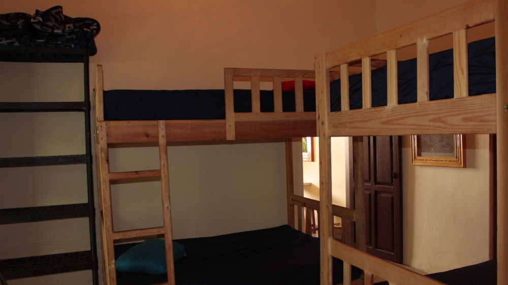 The Roof Backpackers Hotel Guadalajara Exterior photo